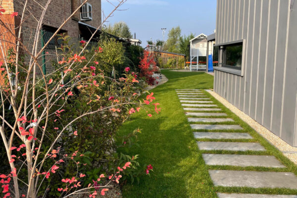 8AE97327-FE47-4463-8420-04C1DEDA8C57